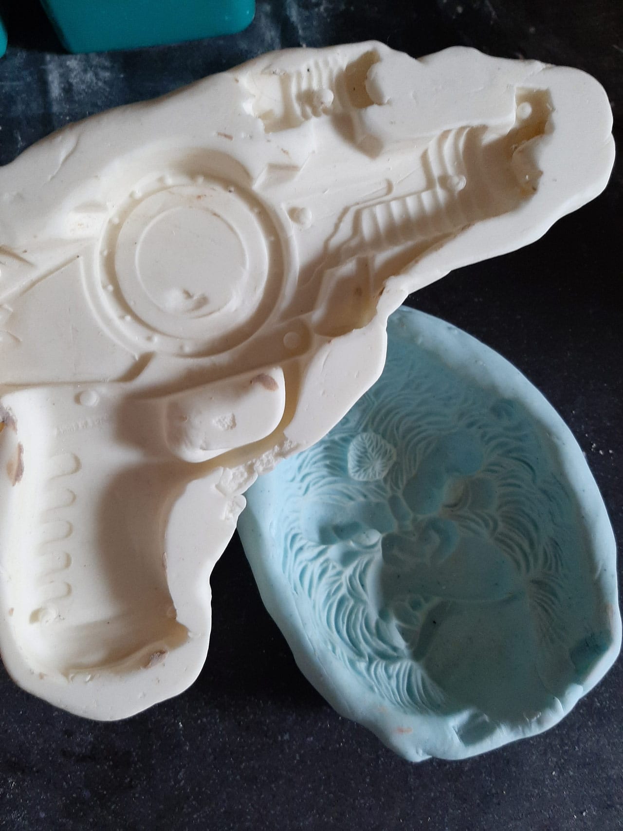 The New Clay News: How to Use Amazing Mold Putty